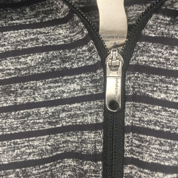 Lululemon size XL 1/2 Zip Raven Stripe Black - Picture 4 of 12